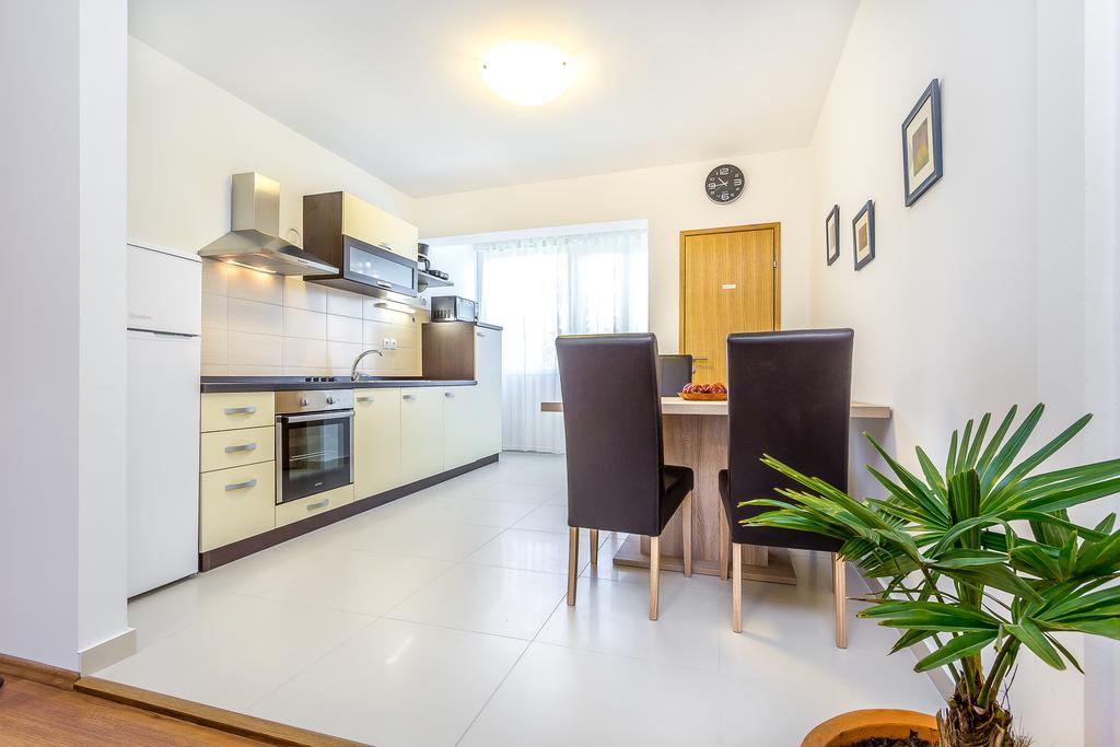 Penthouse Castropolaアパートメント 部屋 写真